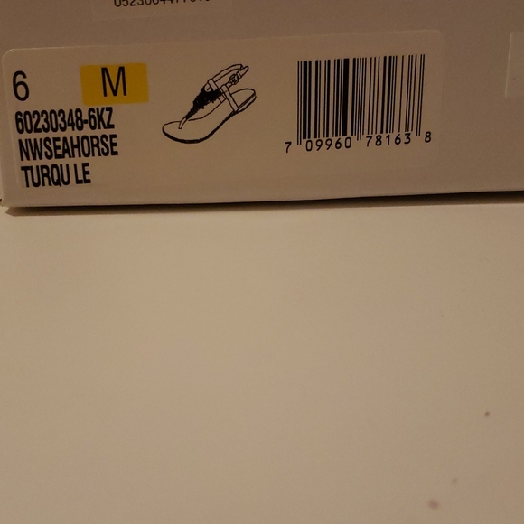 Brand New Nine West Seahorse Jeweled Sandals Size 6 - Picture 4 of 7